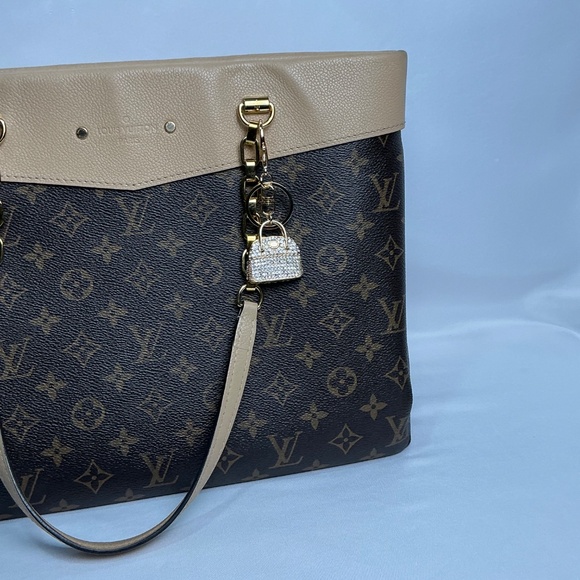 Fabulous rhinestone speedy crystal bag charm key ring - Picture 3 of 5